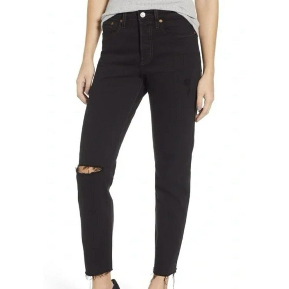 NWT Levi’s Wedgie High Rise Black Jeans Raw Hem Size 27